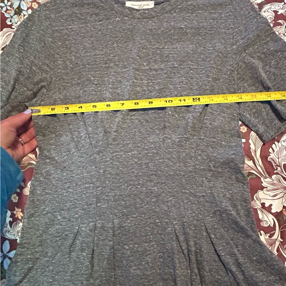 Treasure & Bond (Nordstrom) Charcoal Gathered Waist Heather Tee - Picture 6 of 7